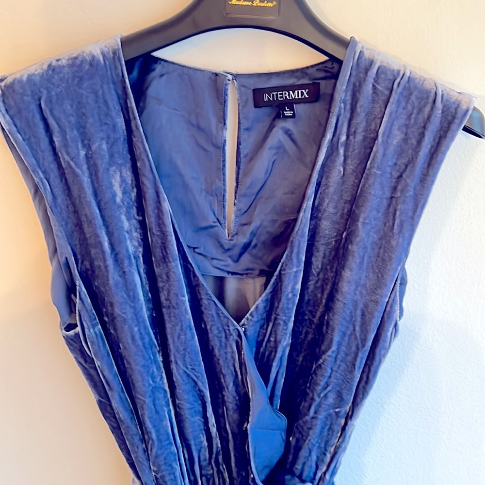 Intermix jumpsuit - Picture 2 of 6